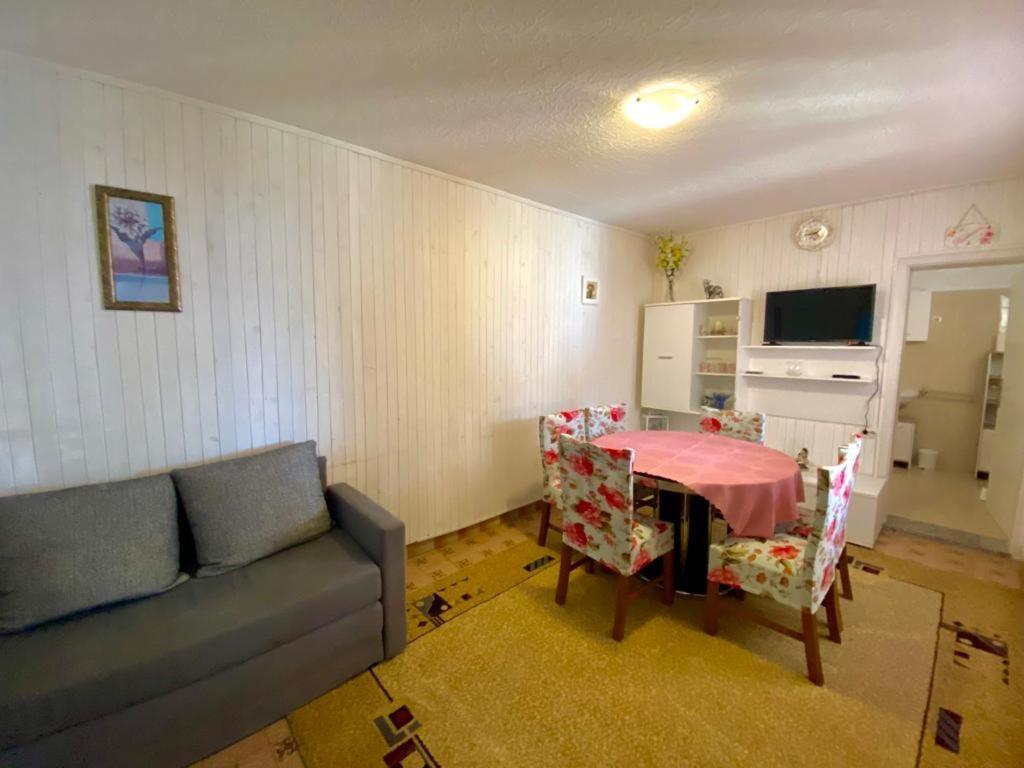 Porat Apartment Starigrad Paklenica Exterior photo